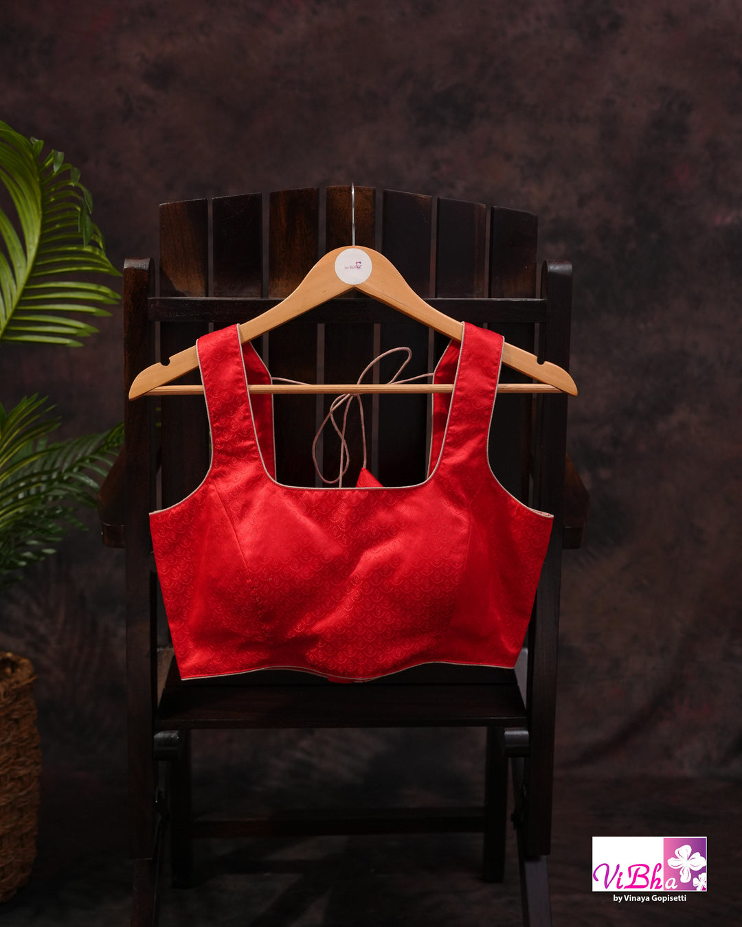 Red small butta Marshu Silk