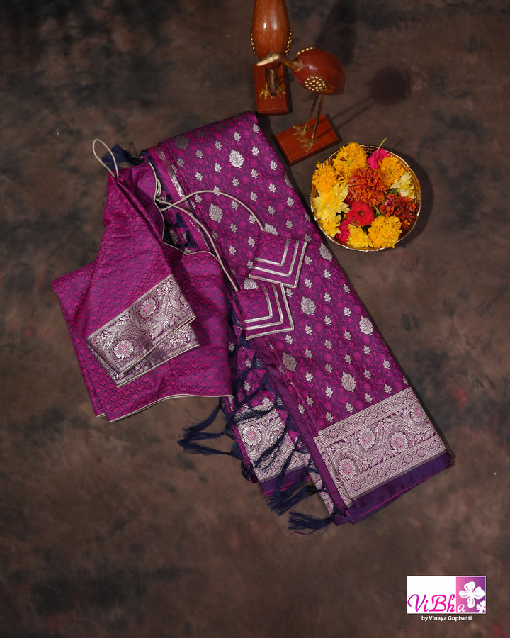 Dual tone purple Jangla Banarasi silk saree