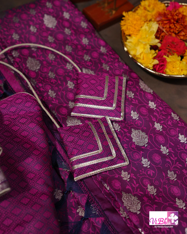 Dual tone purple Jangla Banarasi silk saree
