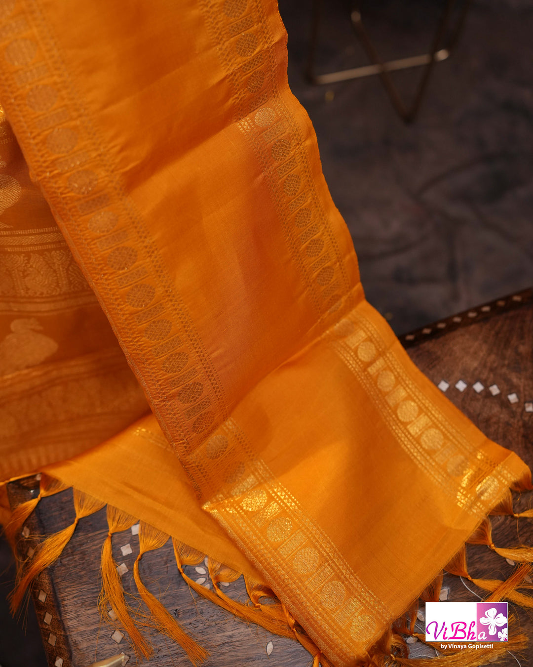 Yellow Gold gap  Border