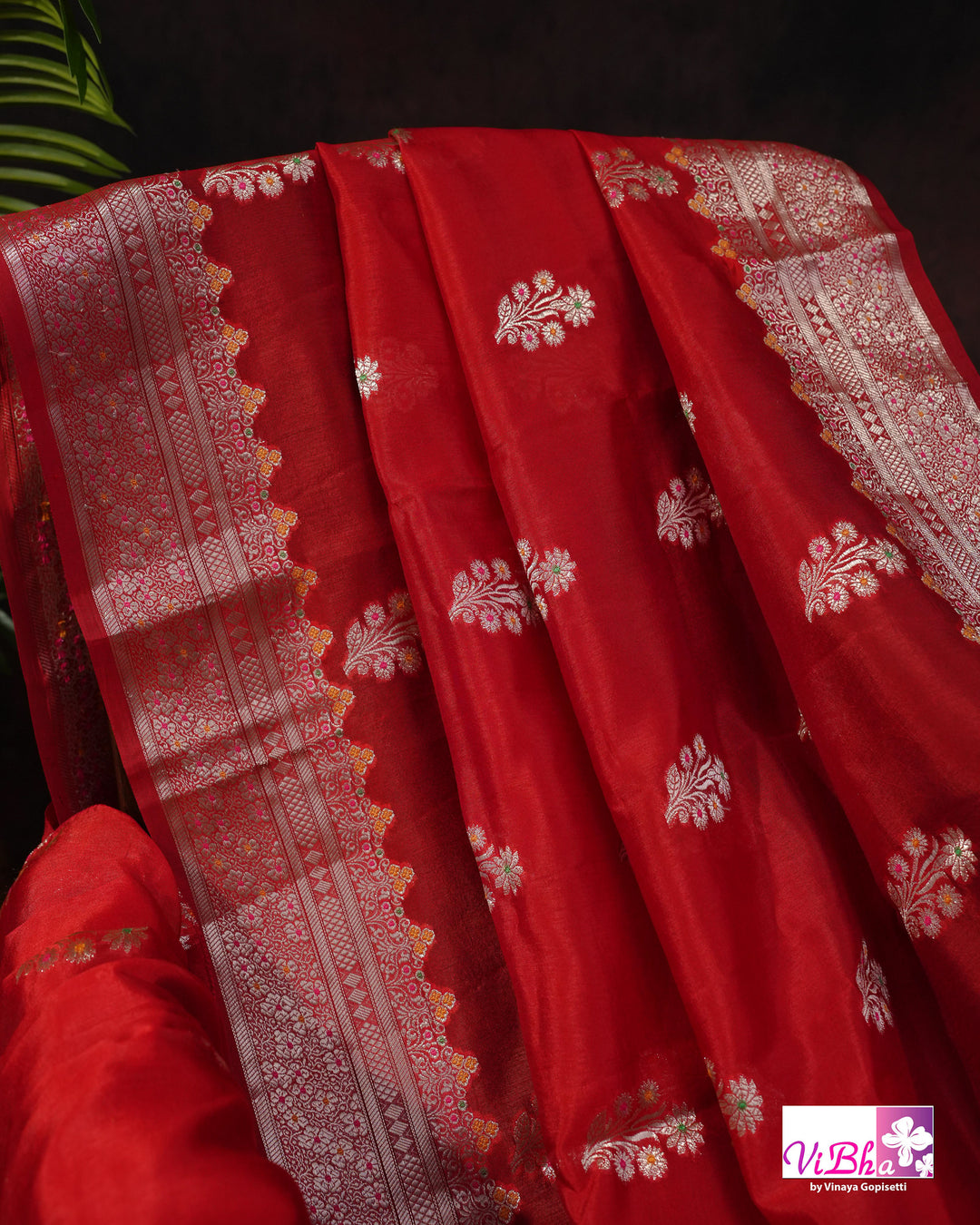 Red Meenakari Cora