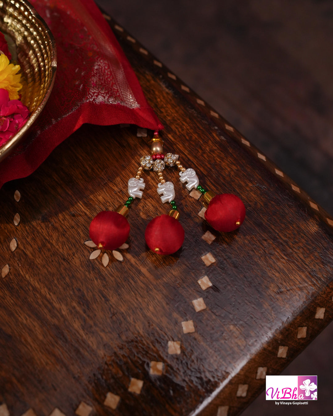 Red Meenakari Cora
