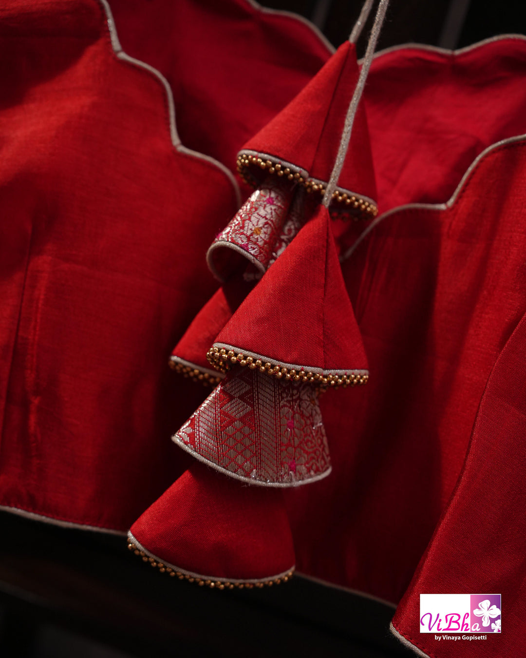 Red Meenakari Cora