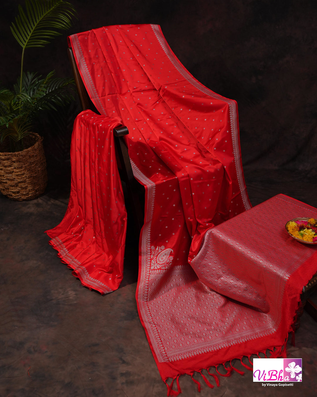Red small butta Marshu Silk