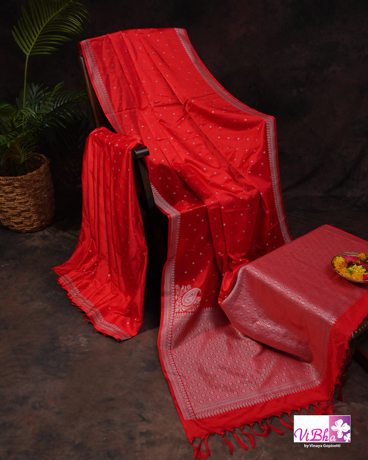 Red small butta Marshu Silk