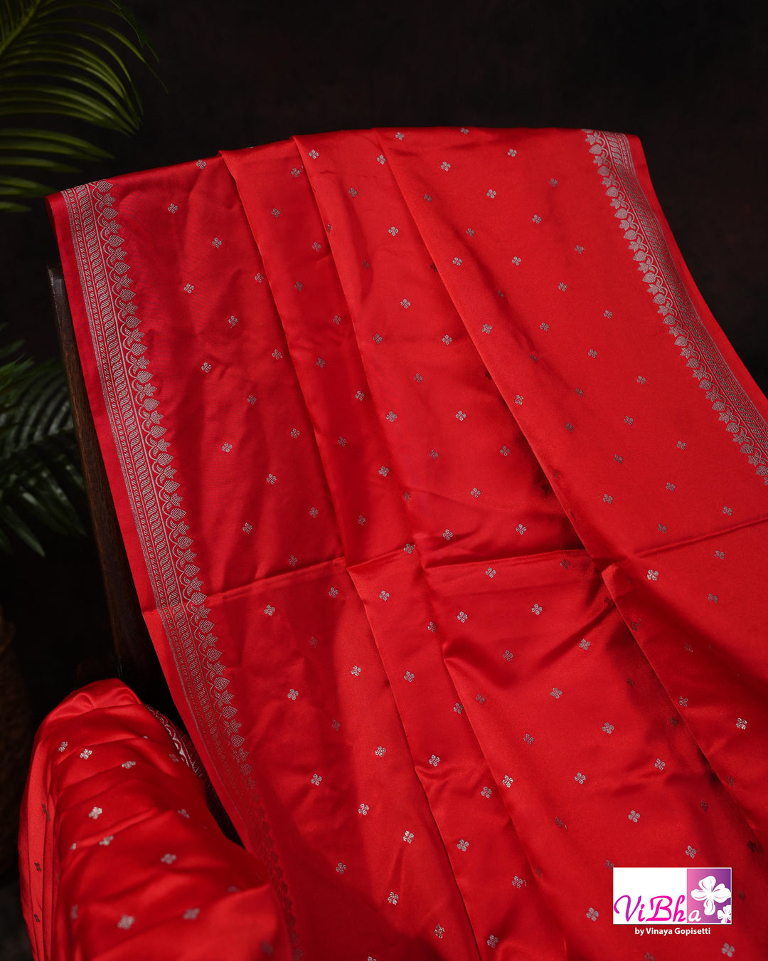 Red small butta Marshu Silk