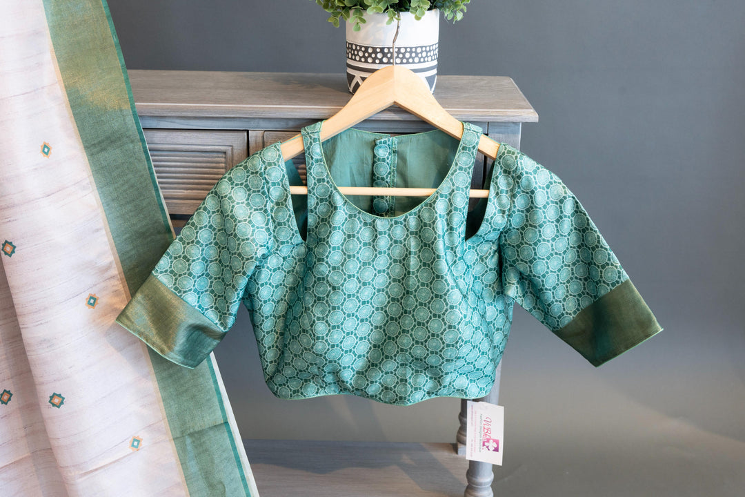 Cream And Green Tussar Silk Saree And Blouse With Floral Print