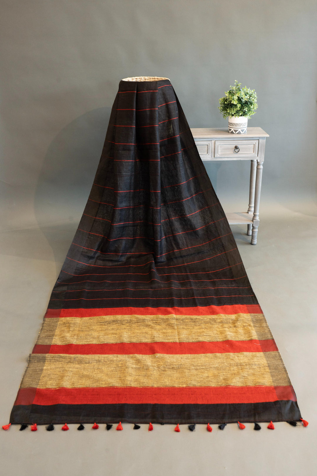 Black And Red Linen Saree And Blouse