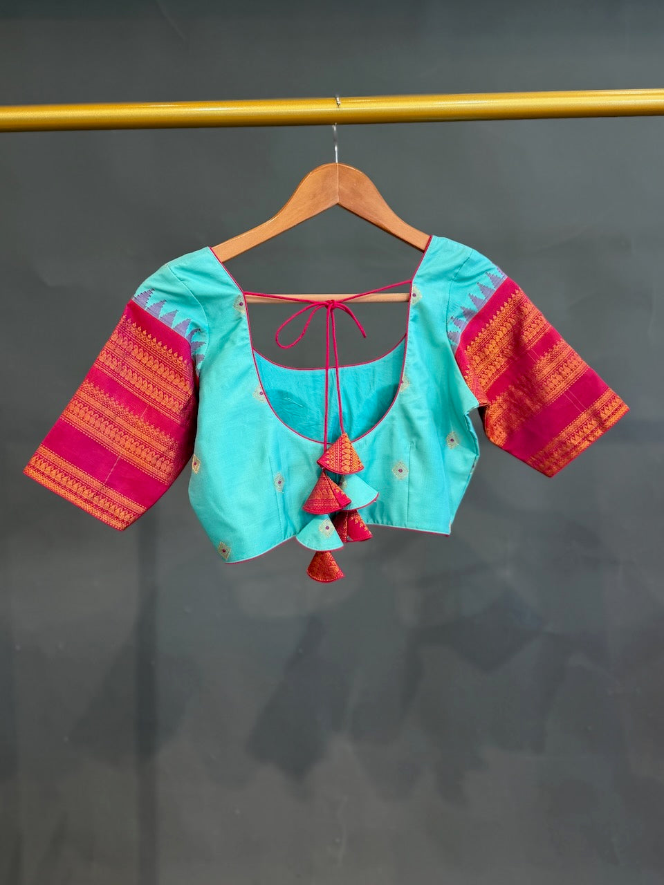 Cyan and Pink Gadwal Handloom-Silk Lehenga