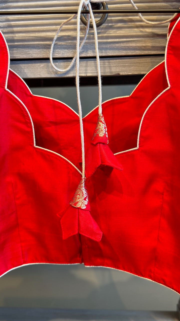 Bottle Green And Red Venkatagiri Silk Saree And Blouse