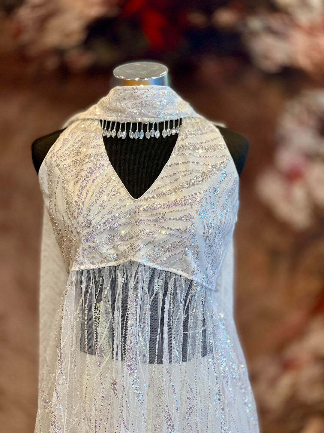 White Cut dana Embroidered Sharara Set With Choker Dupatta