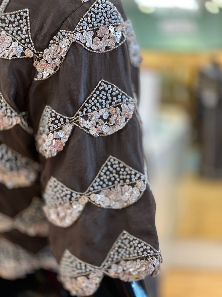 Olive-Brown Saree With Pre-pleated Pallu And Embroidered Blouse With Belt